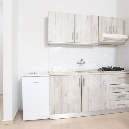 Vicky Apartment Ханиоти Екстериор снимка