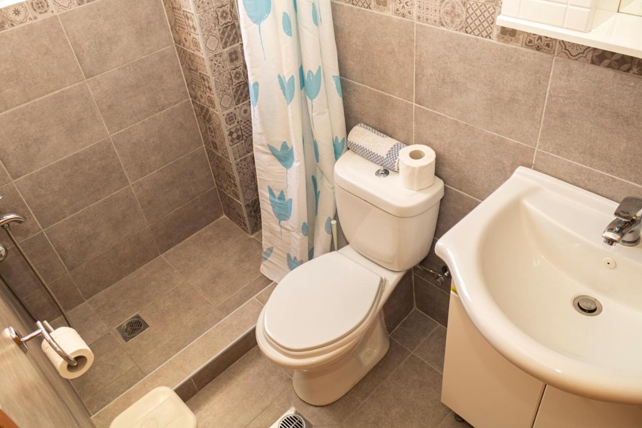 Vicky Apartment Ханиоти Екстериор снимка