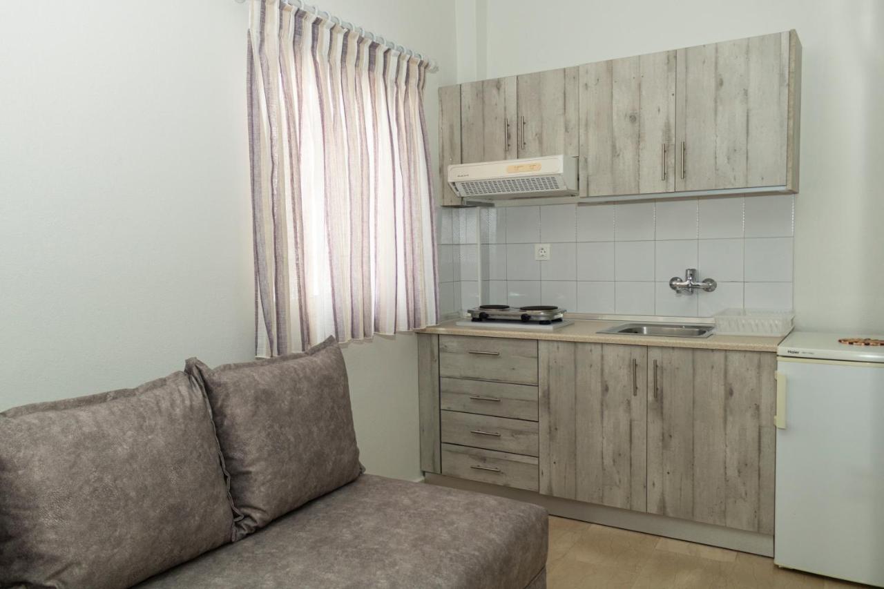 Vicky Apartment Ханиоти Екстериор снимка