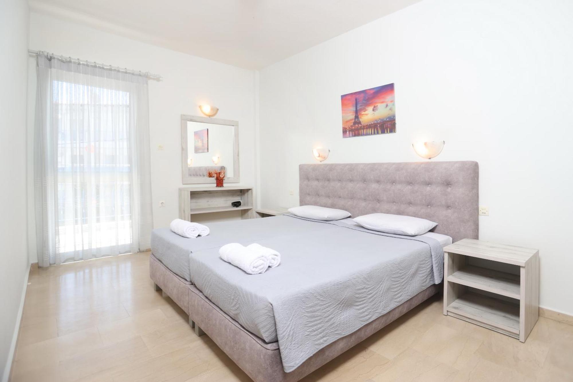 Vicky Apartment Ханиоти Екстериор снимка