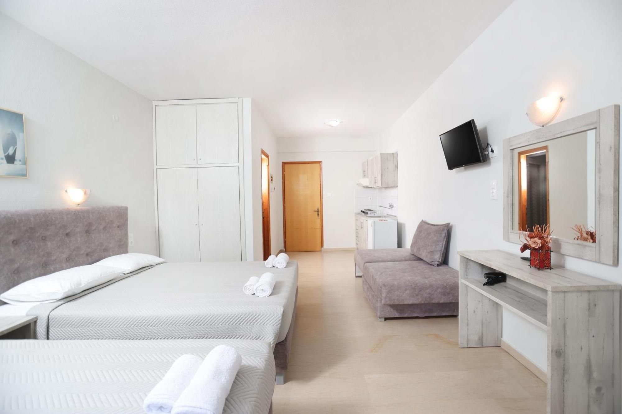 Vicky Apartment Ханиоти Екстериор снимка